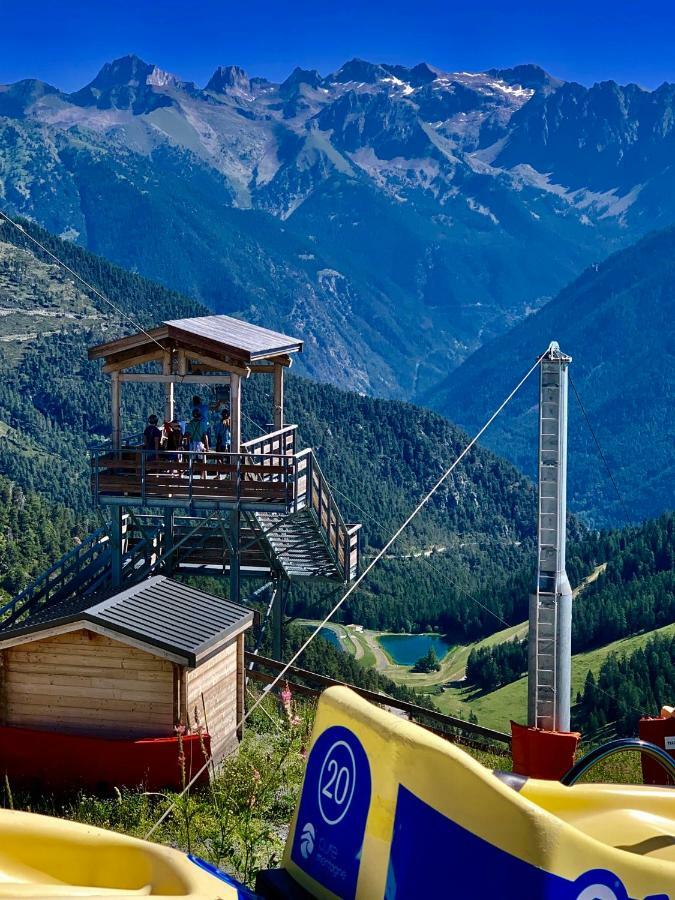 Les Chalets Fleurs De France - Kota Saint-Dalmas ภายนอก รูปภาพ